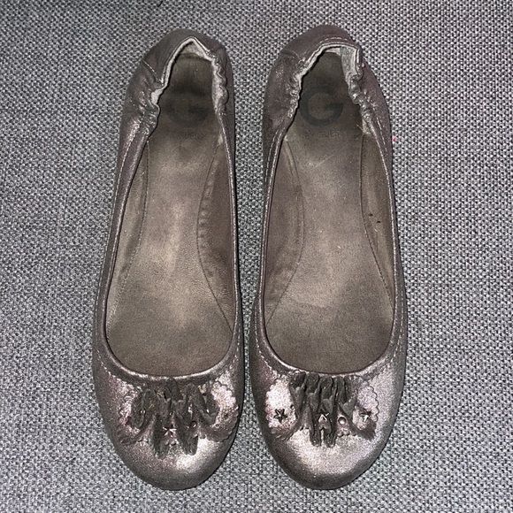 Gray Guess Shimmer Flats - Picture 2 of 5
